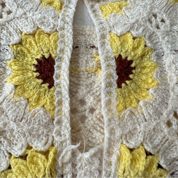 Rebellion Again Crochet Tank Sunflowers Cream Yellow Small Boho Festival Granny - Picture 7 of 16